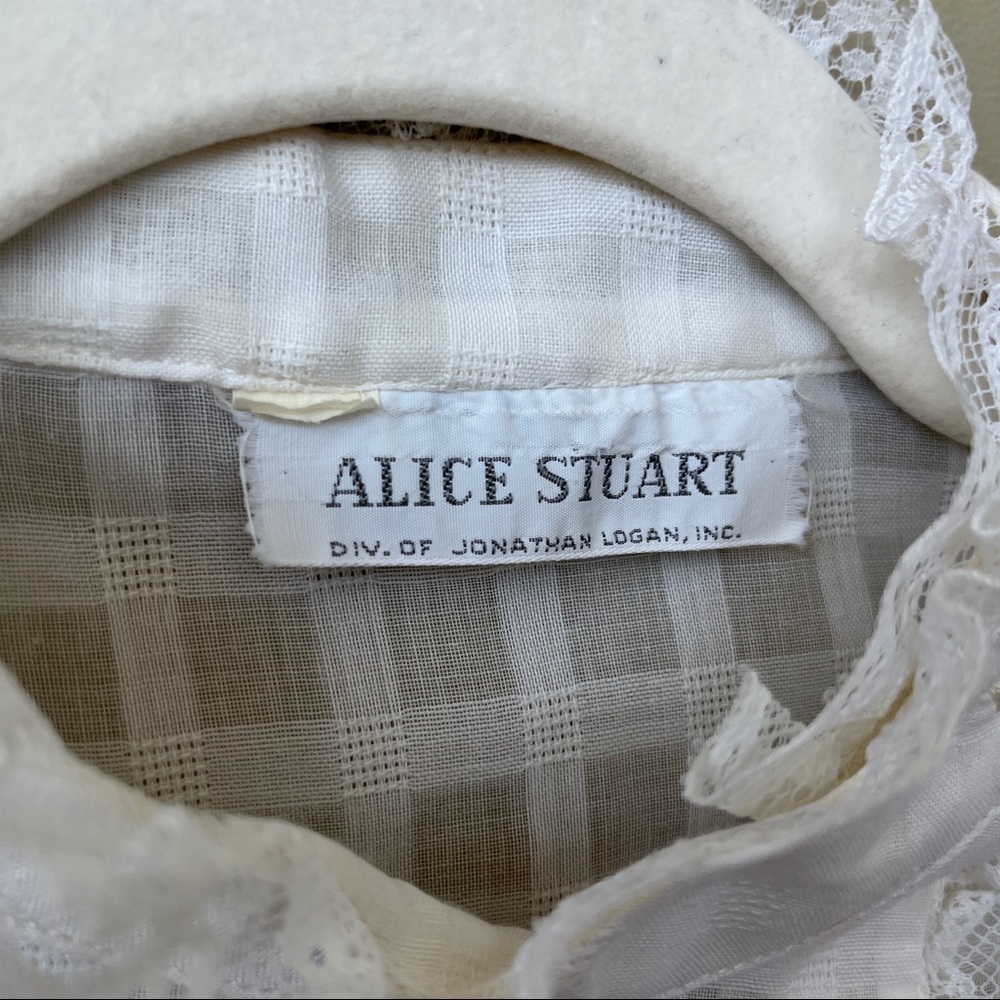 Vintage White Dress Shirt - Picture 6 of 12
